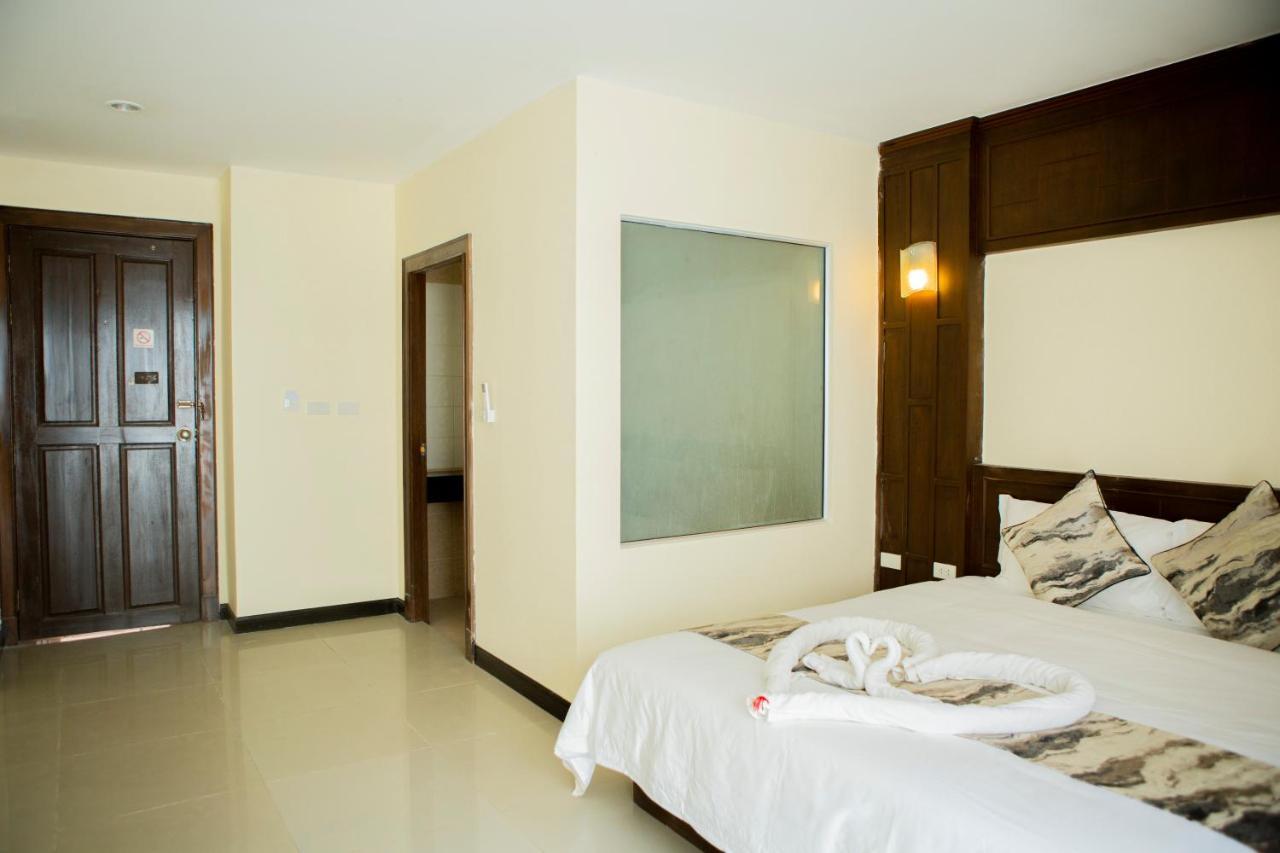 Blue Skyline Hotel Patong Luaran gambar