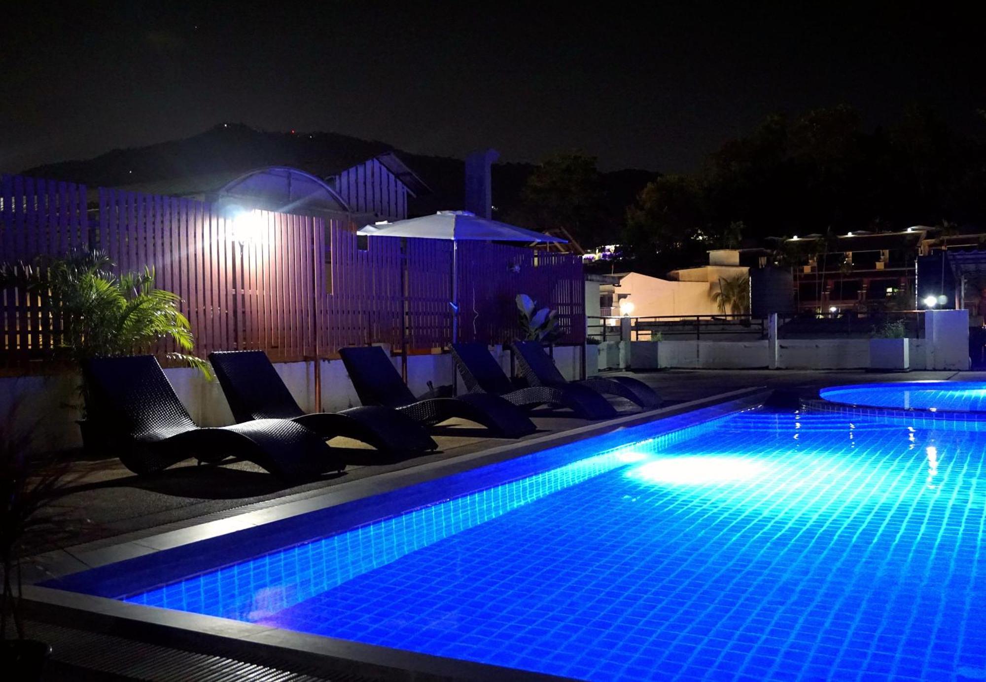 Blue Skyline Hotel Patong Luaran gambar