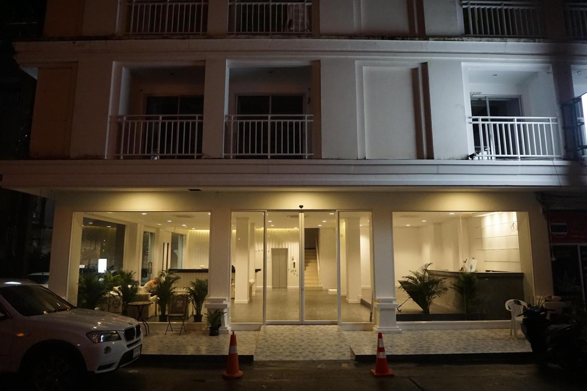Blue Skyline Hotel Patong Luaran gambar